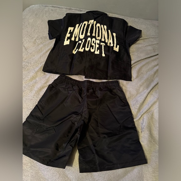 Mixed Emotion Black Backyard Nylon Set - Picture 2 of 3